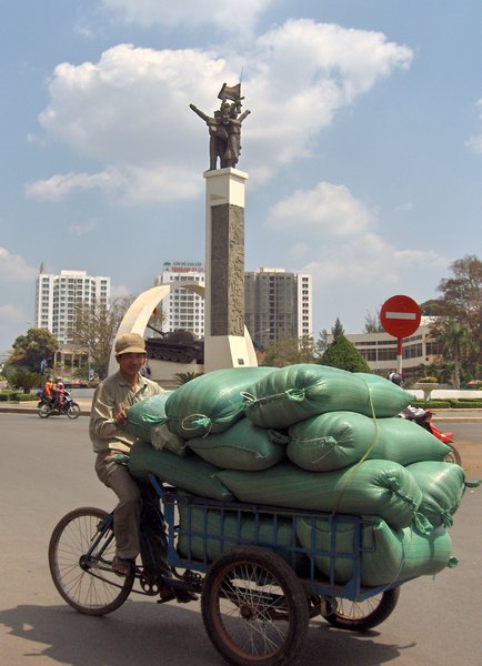 Victory Monument Buon Ma Thuot