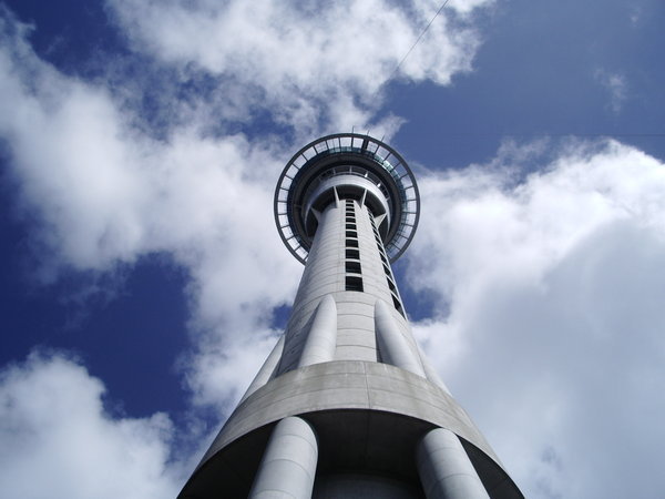 The sky tower фото