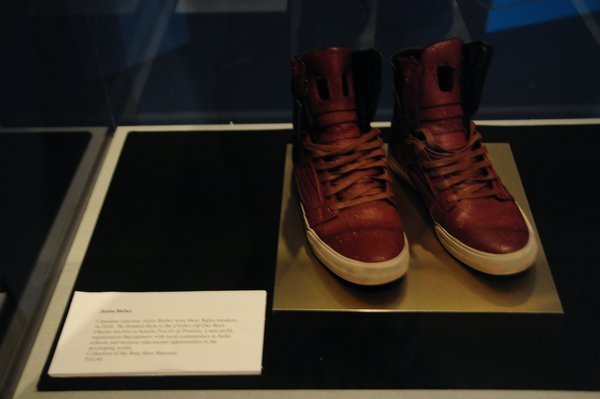 12 - OMG, Justin Beibers shoes