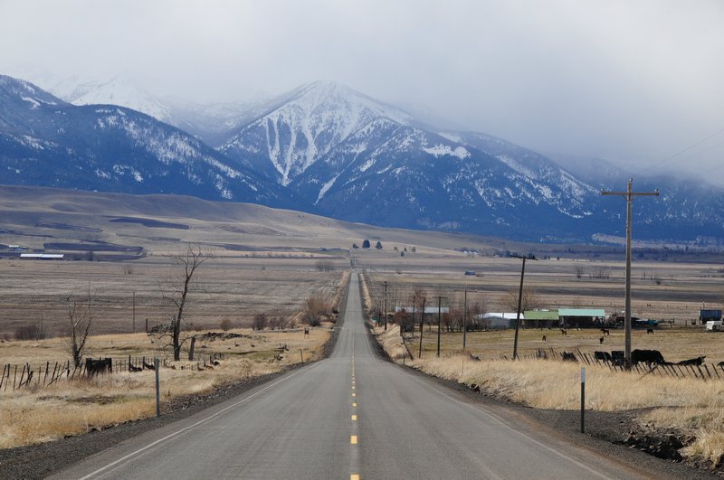 2 - The open road of Oregons desert east