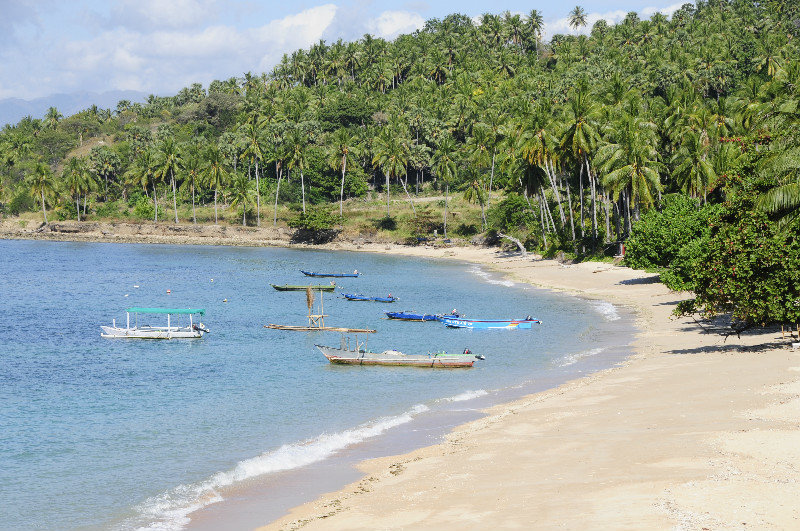 13 - Pantai Wataboo Beach near Bacau