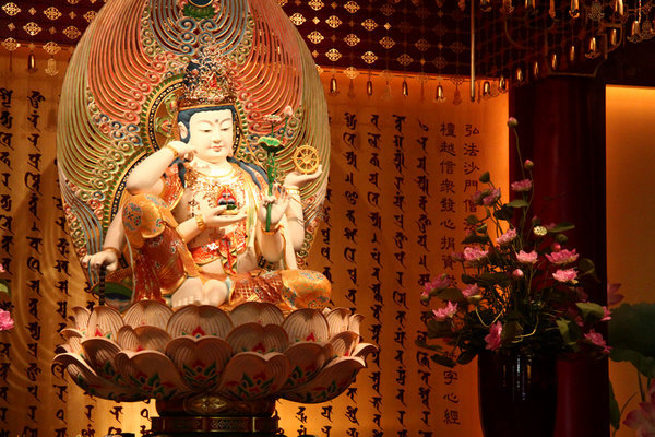 Large Buddha Figure, Interior, Central Chinatown Temple