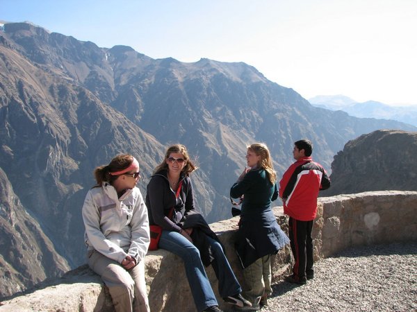 Waiting for the condors at the Colca Canyon
