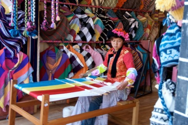 Hat "maker" in Lijiang