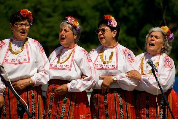 Folk performers in VT
