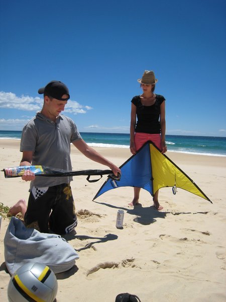 Will & Jess sets up the kite