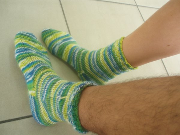finally completed the socks.,... only they were different sizes!!