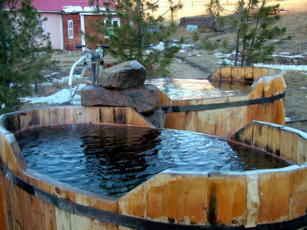 Hot spring tubs