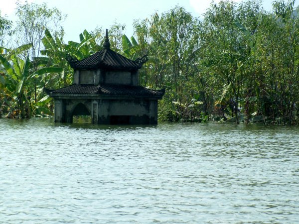 Underwater pagoda