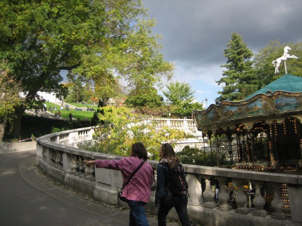 The park surrounding Sacre-Coeur