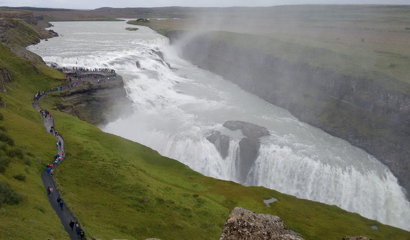 The trail to Gullfoss
