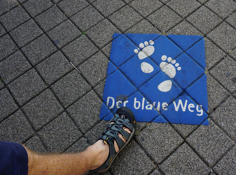 Handy navigation aid leading you from the main square in Kehl