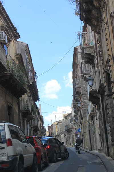 Narrow streets of Palozzolo