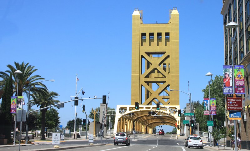 Opening bridge at Sacramento