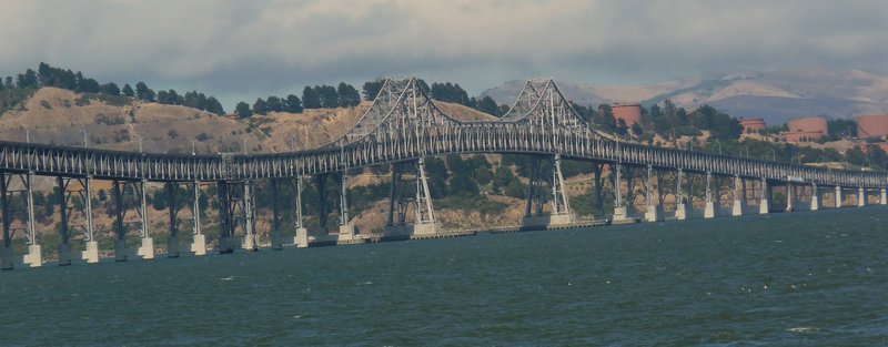 Wavy bridge
