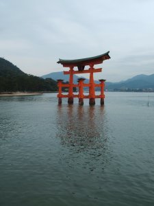 Floating Tori Gate 3