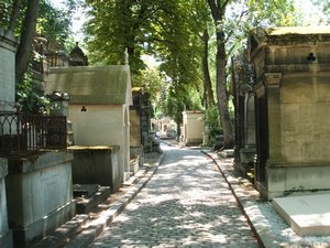 Pere Lachaise Cemetery 3