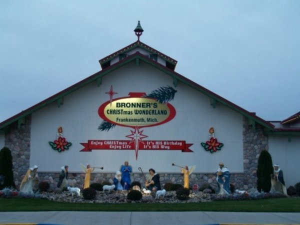 Bronner's store front