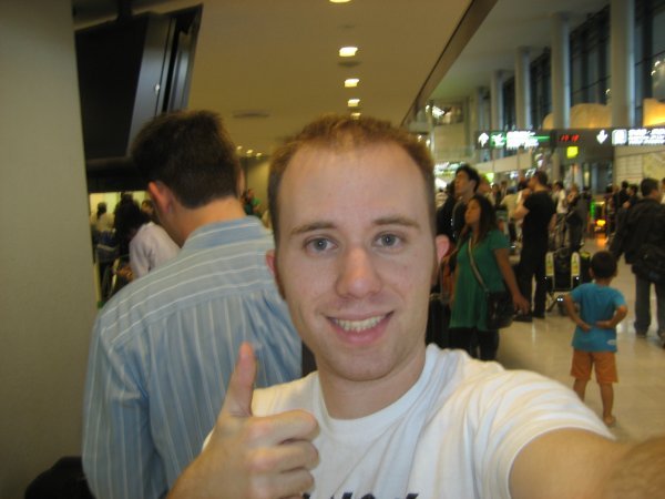 Thumbs up, it's the airport!