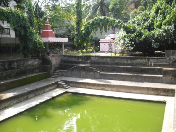 famous well and temple