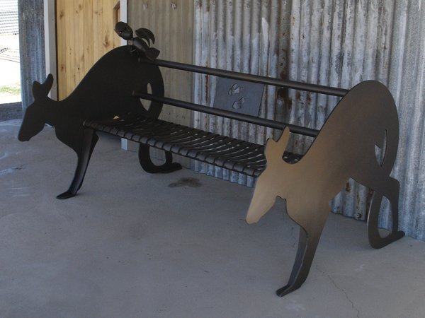 Kangaroo seat