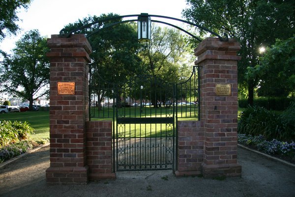 Lewins Gate