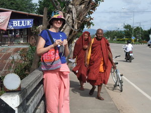 Jac & monks on Asia hwy