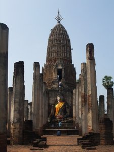 The impressive Wat Phra Si Rattanamahatath Chaliang