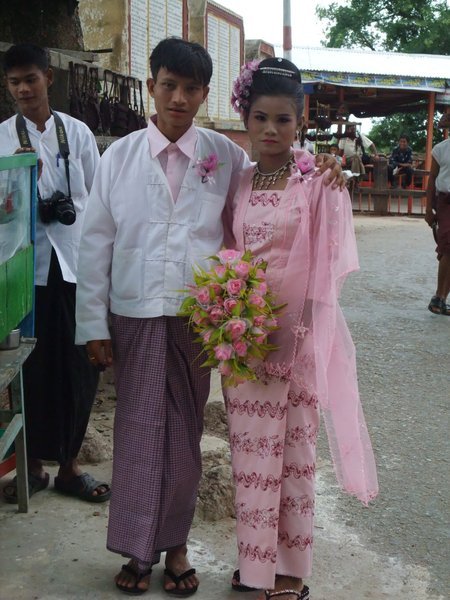 Bride and groom at U Bein