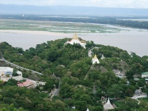 Sagaing's sites - Tupayon Paya and Aungmyelawka Paya