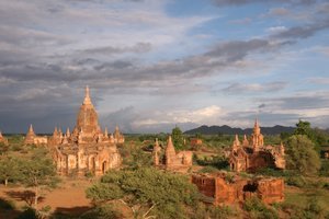Bagan's payas - View from Tayok Pyi Pya