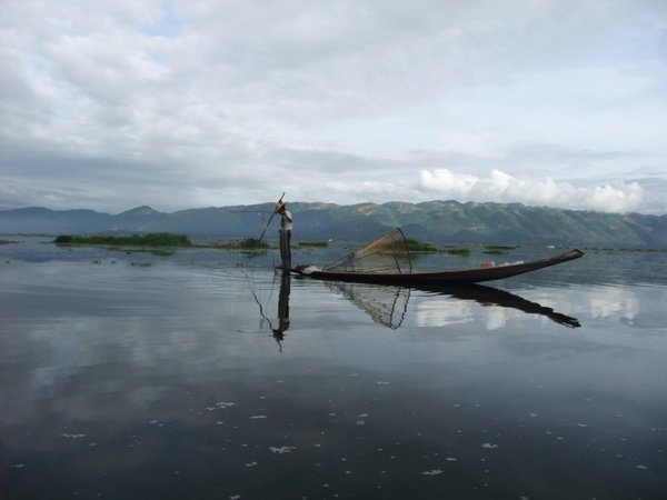 An iconic scene of Inle Lake