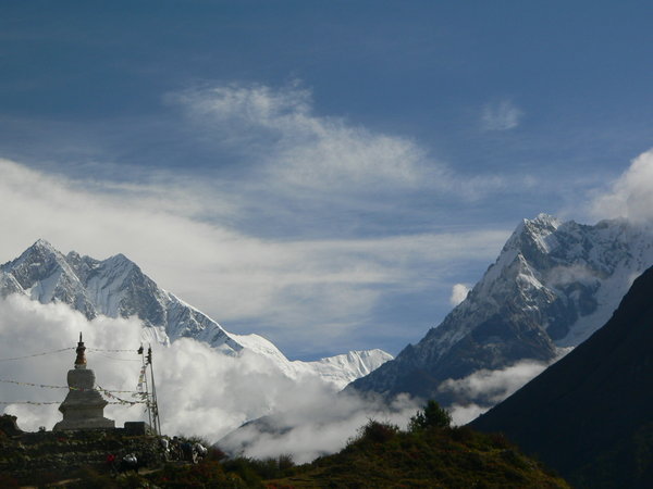 a stupa on the trail above Namche