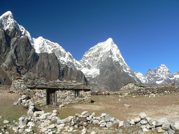 Upper Lobuche Khola Valley