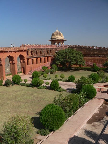 Jaigarh royal garden