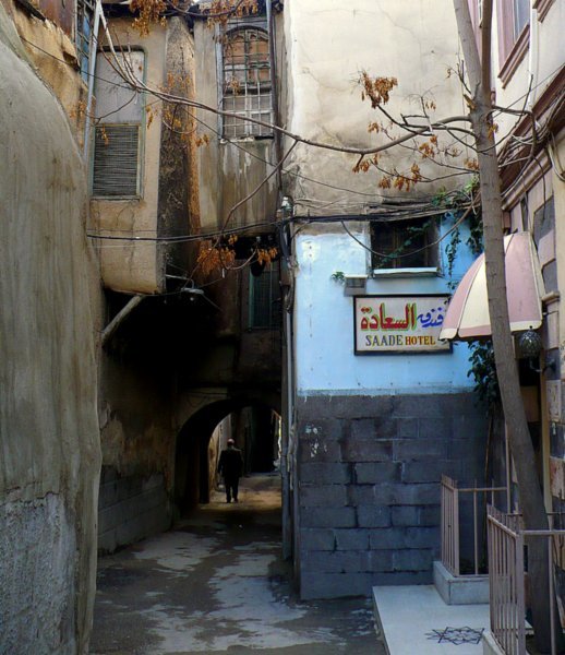 narrow, low alleys of old city