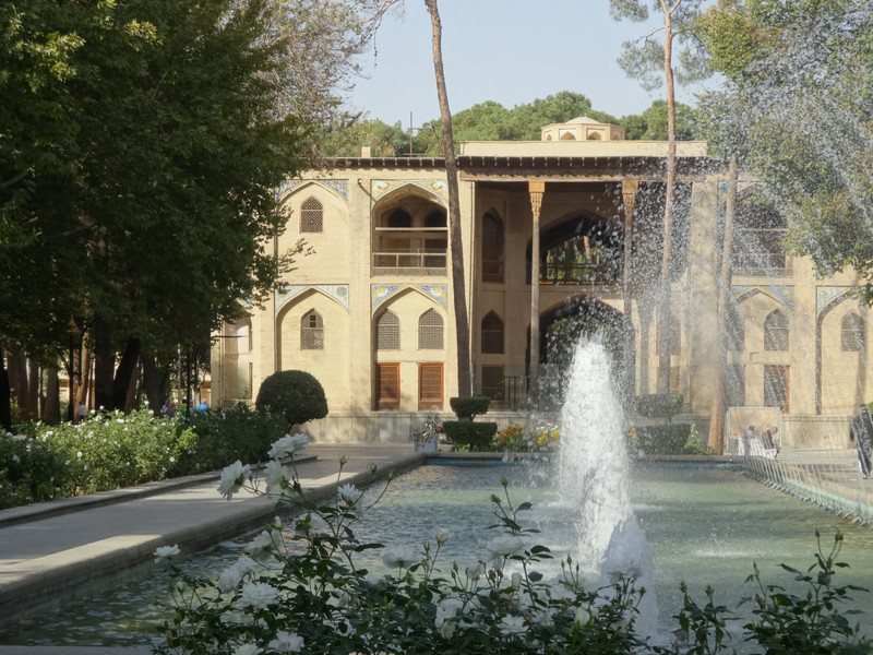 Hasht Behesht palace