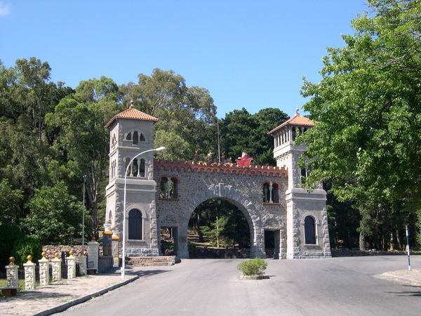 Italian gateway to the park