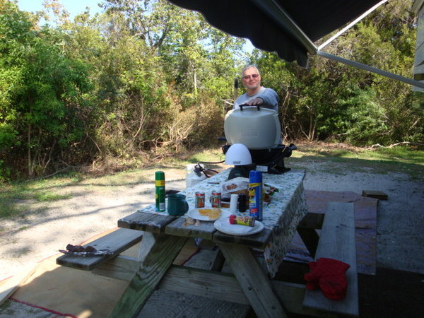 Roughin' It, Breakfast at the Campsite