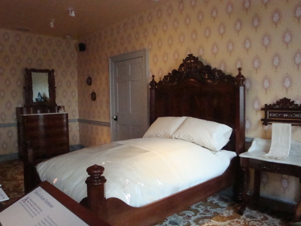 Lincoln Slept Here