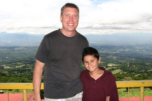 Bill y Junior - Poas valley view