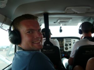 Thomas im Flugzeug ueber den Nazca Linien