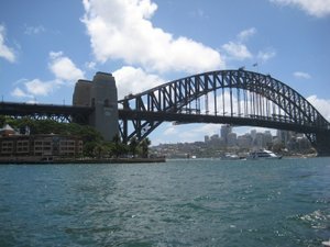 Coming up to Harbour Bridge in the ferry