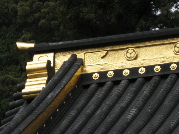 Main gate roofline and Tokugawa mon