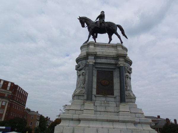 Robert E Lee on Monument Avenue