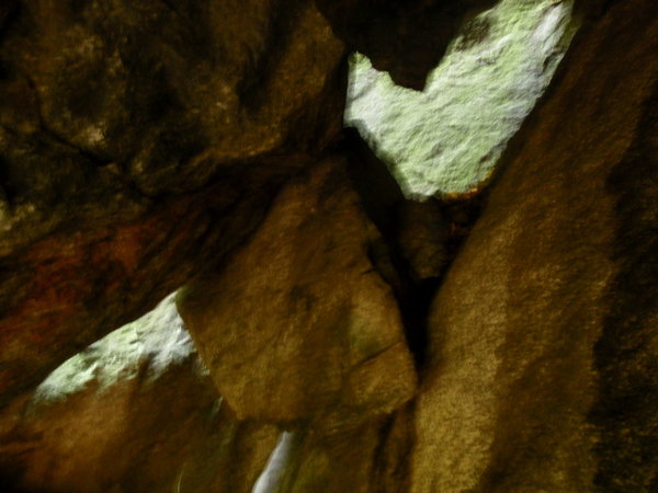 The Crabtree Boulder Cave