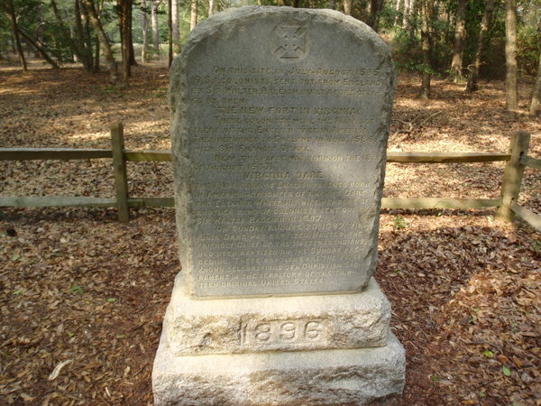 Virginia Dare monument