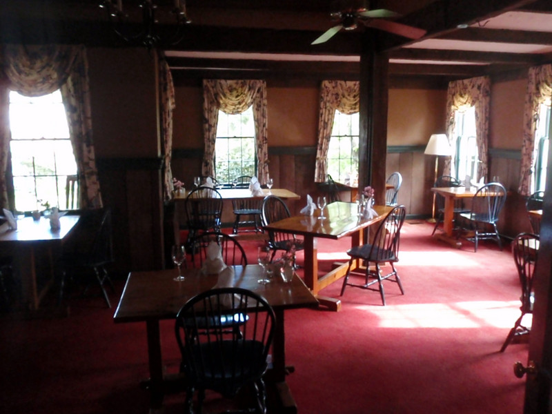 Pine Crest dining room