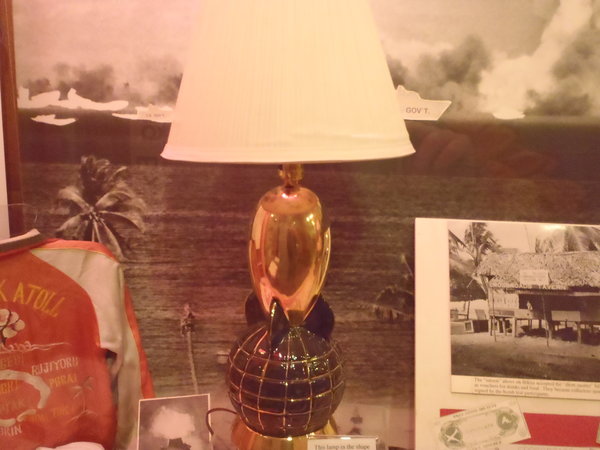 Atomic bomb lamp