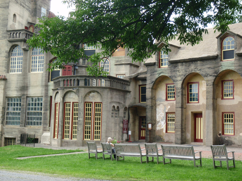 Mercer Castle front